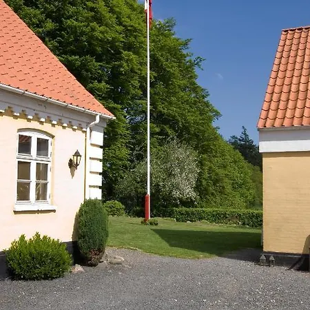Munkebjerg Bed & Breakfast 3*