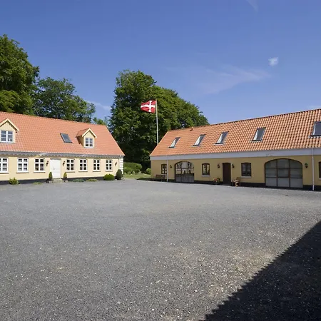 Munkebjerg Bed & Breakfast 3*