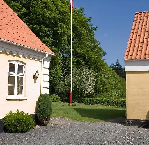 Munkebjerg Bed & Breakfast 3*